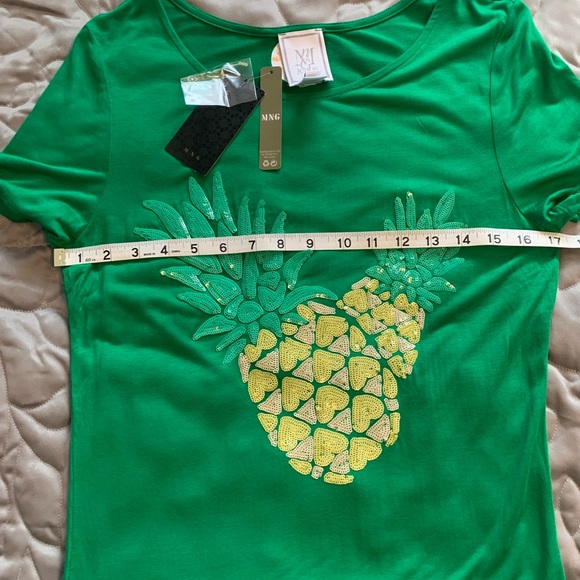Women’s Pineapple Sparkly T-Shirt - Picture 8 of 11